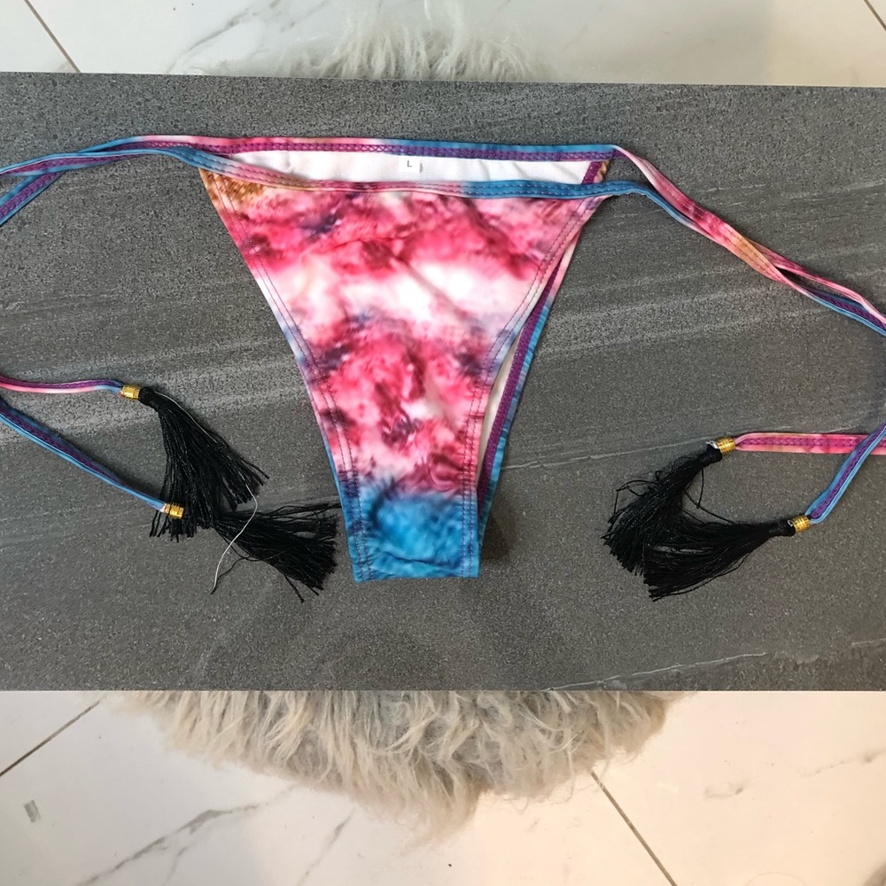 Bikini bottom